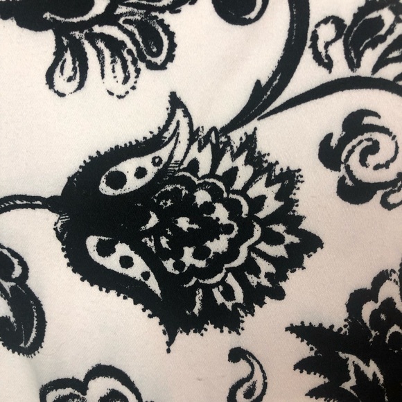 Tiana B Sundress Neutral Floral V Back Inset Stripes Pleated Skirt - Picture 6 of 10